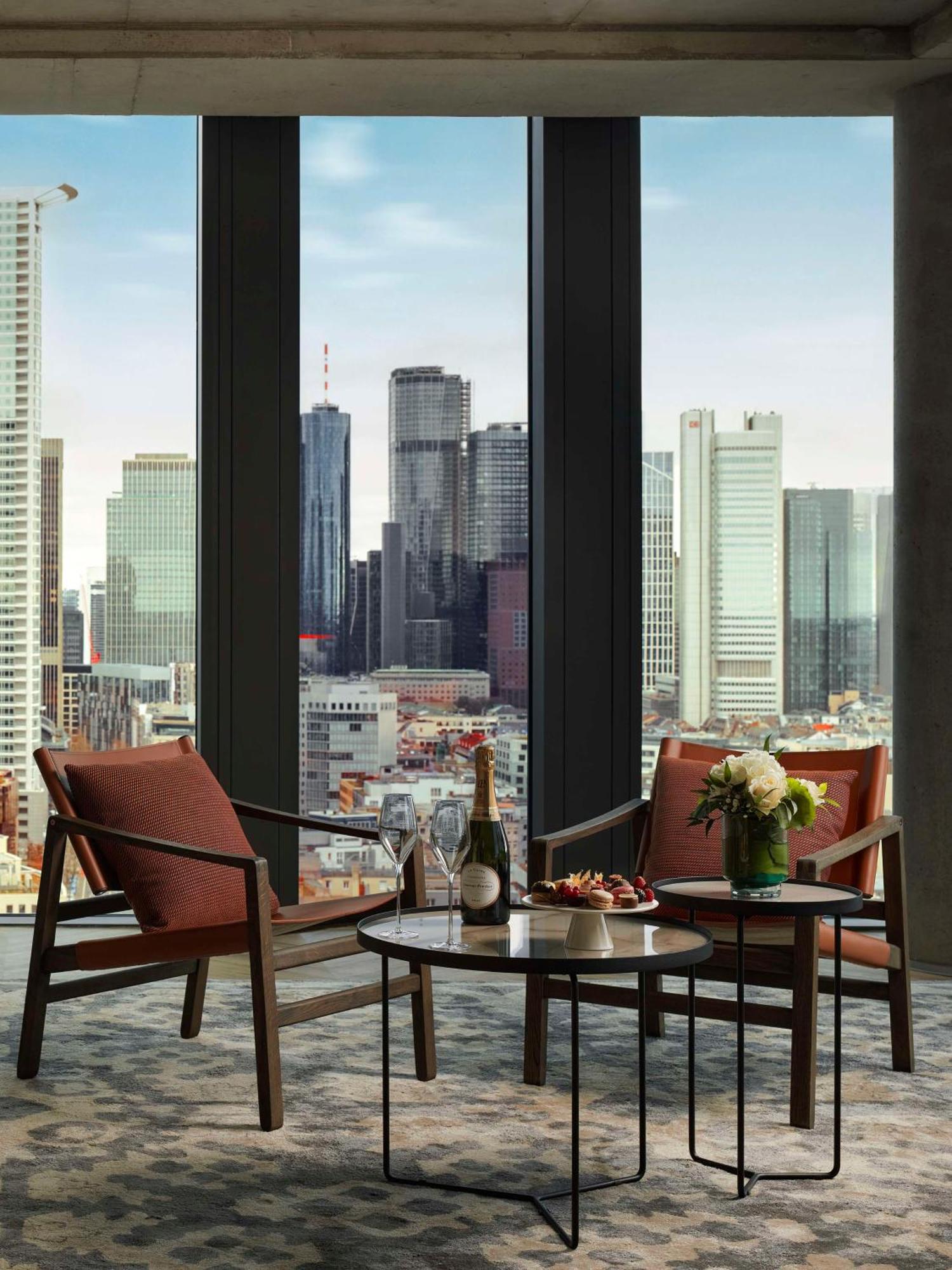 Отель Nh Collection Frankfurt Spin Tower Франкфурт-на-Майне Экстерьер фото