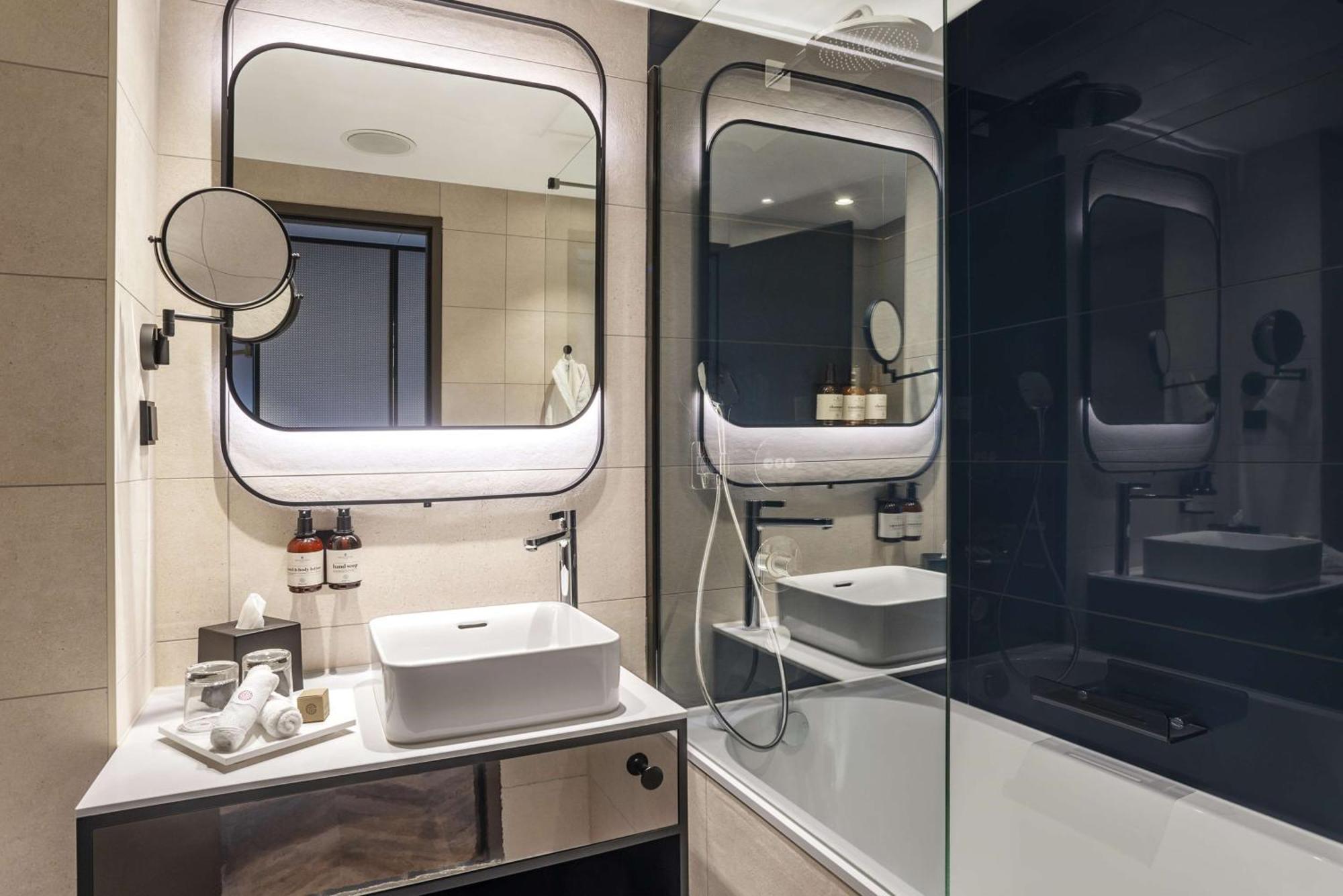 Отель Nh Collection Frankfurt Spin Tower Франкфурт-на-Майне Экстерьер фото