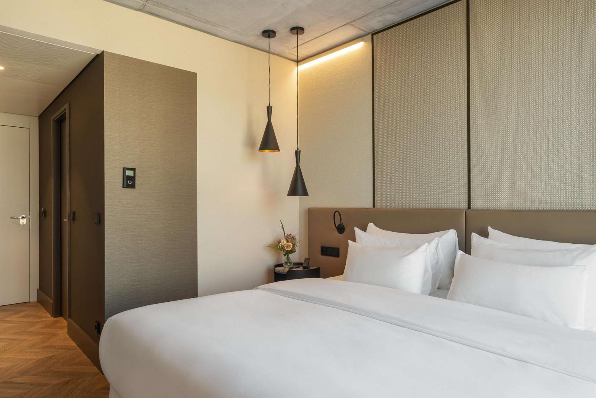Отель Nh Collection Frankfurt Spin Tower Франкфурт-на-Майне Экстерьер фото